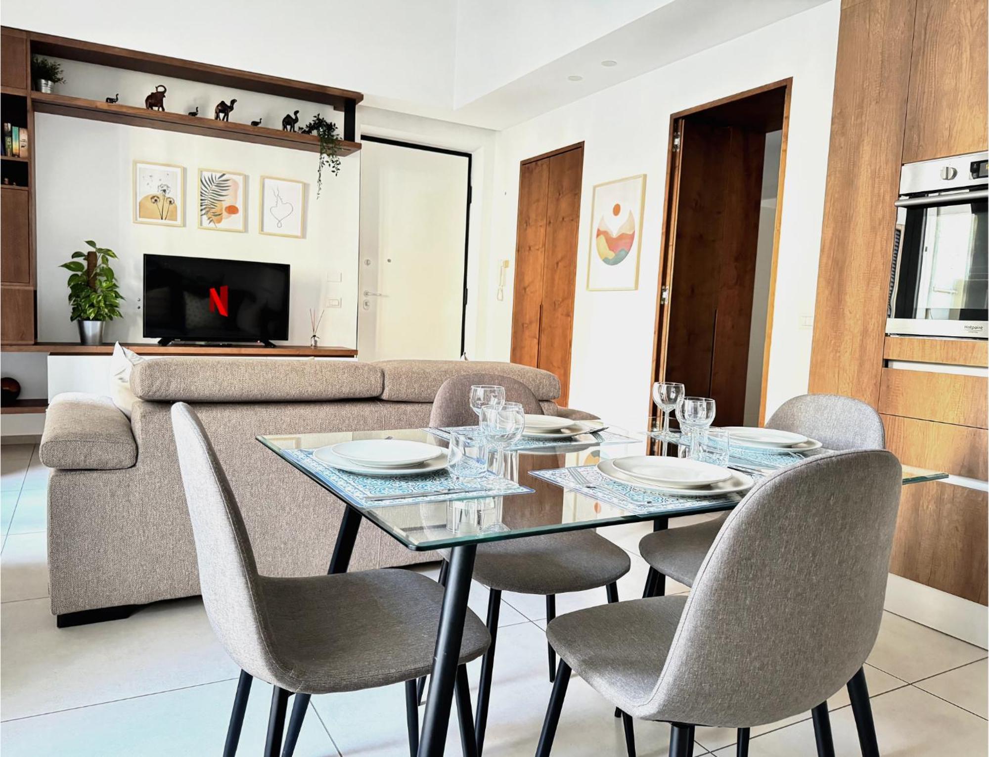 Porta Nuova - Alpitour Free Parking & Netflix Turin